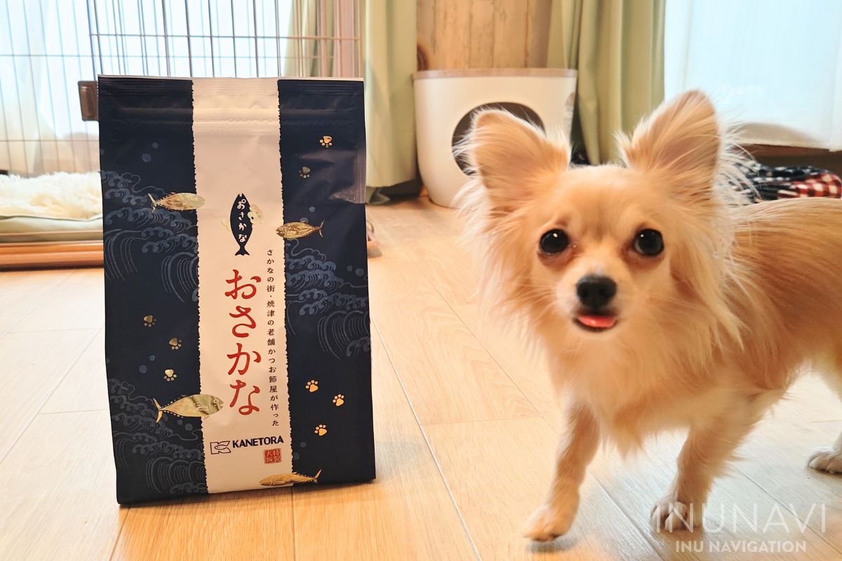 金虎おさかなドッグフード　パッケージと愛犬